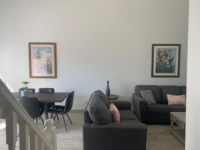 Отель Grace Bay Place Экстерьер фото
